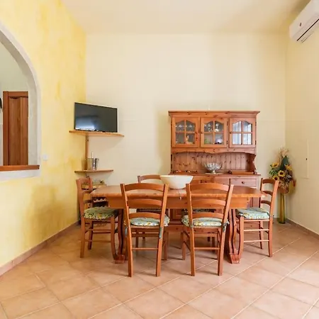 Coastal Heaven, Spacious Near The Apartment